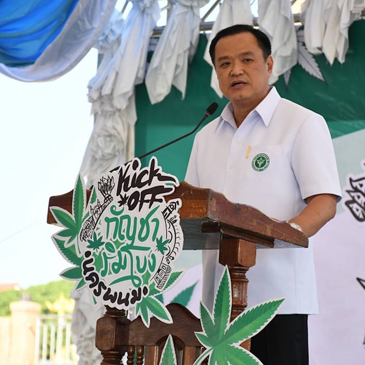 Анутин Чарнвиракун: политика и скандалы