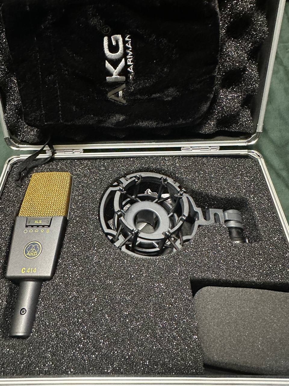 Продажа студийного микрофона