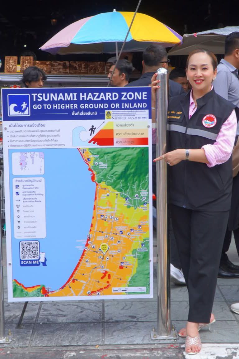 Тренировка эвакуации при цунами в Патонге