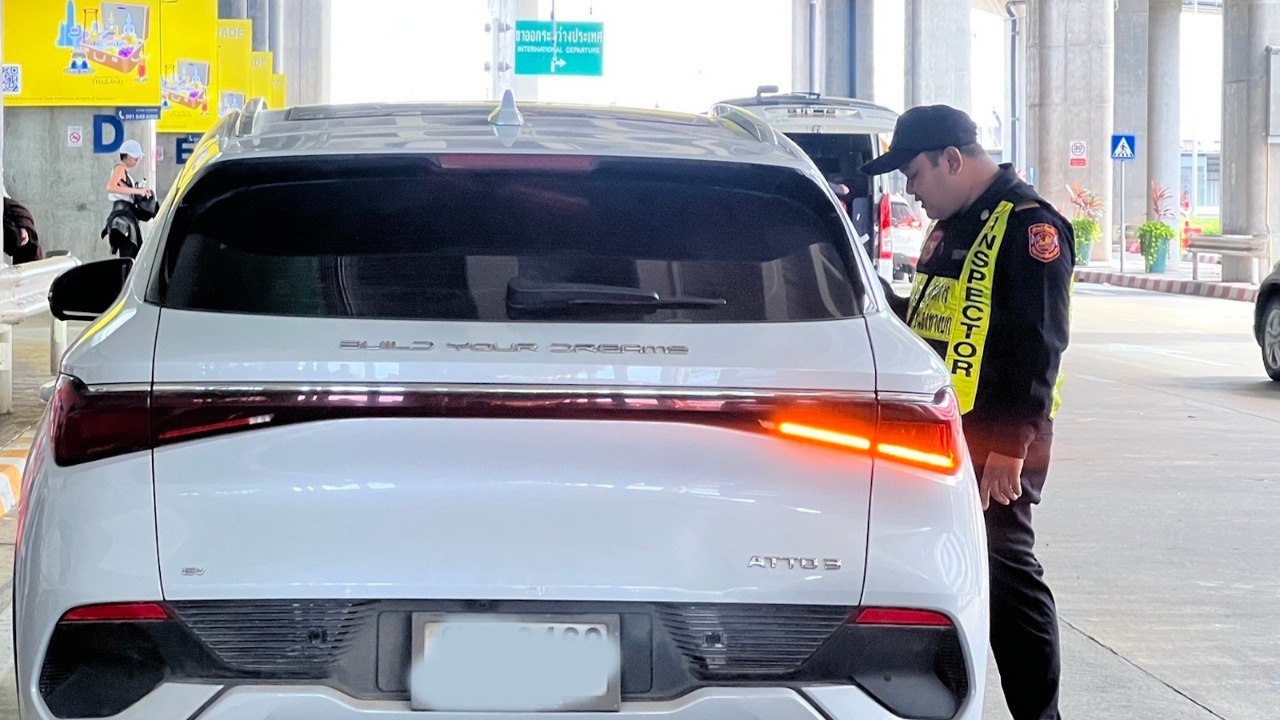 Таиланд ужесточает контроль за таксистами