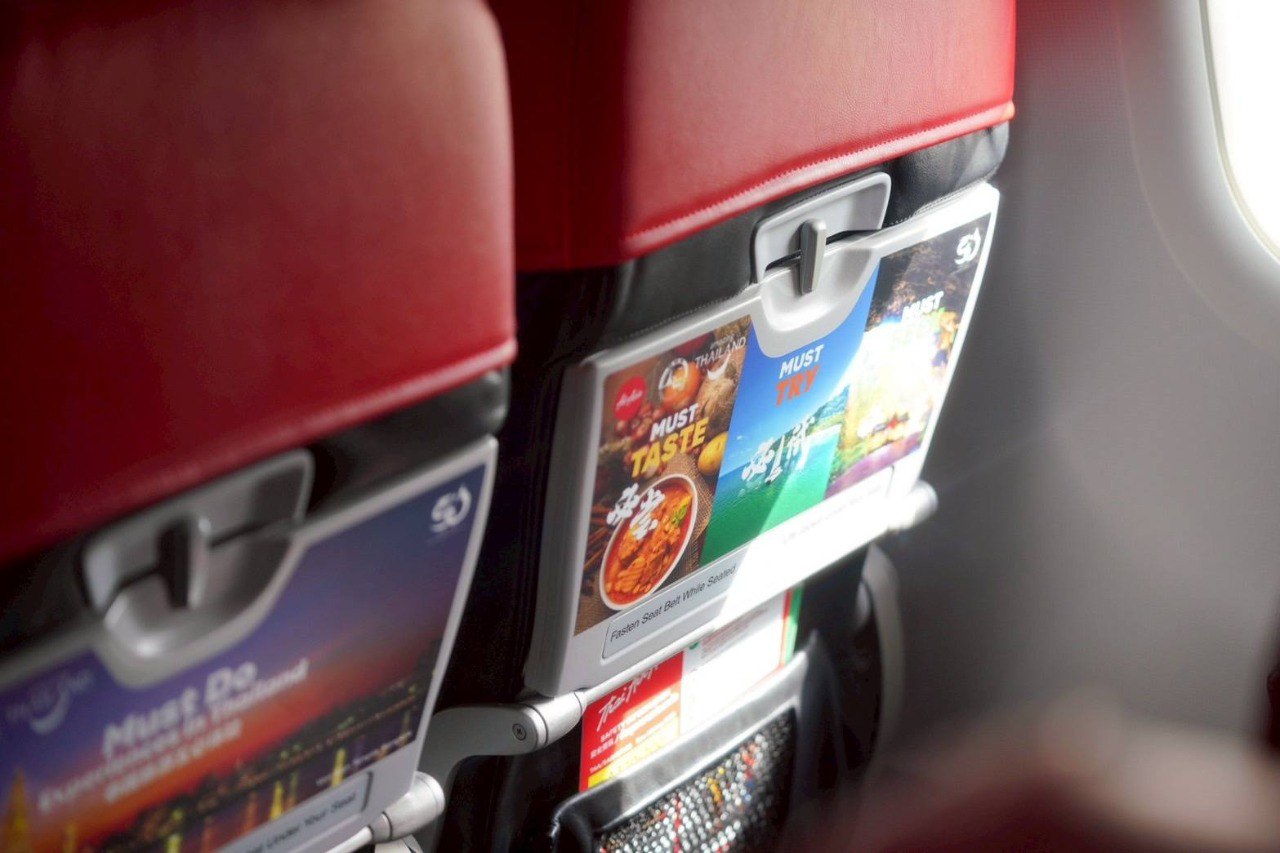 Запуск самолета тайско-китайской дружбы