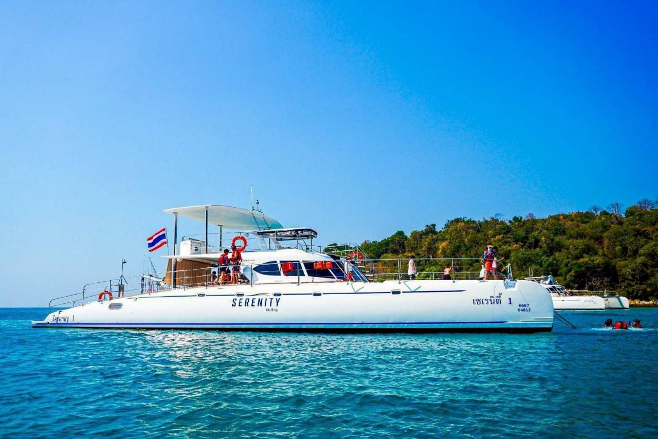 Морской круиз на катамаране