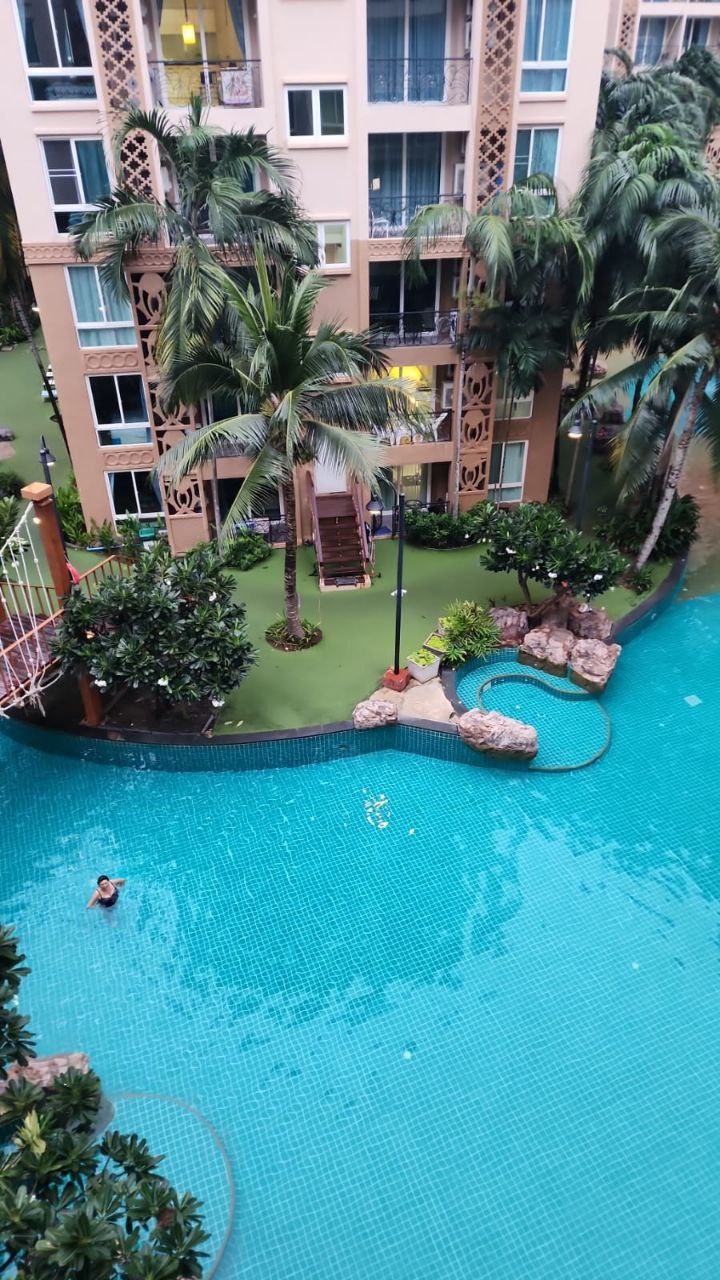 Аренда квартиры с видом на бассейн