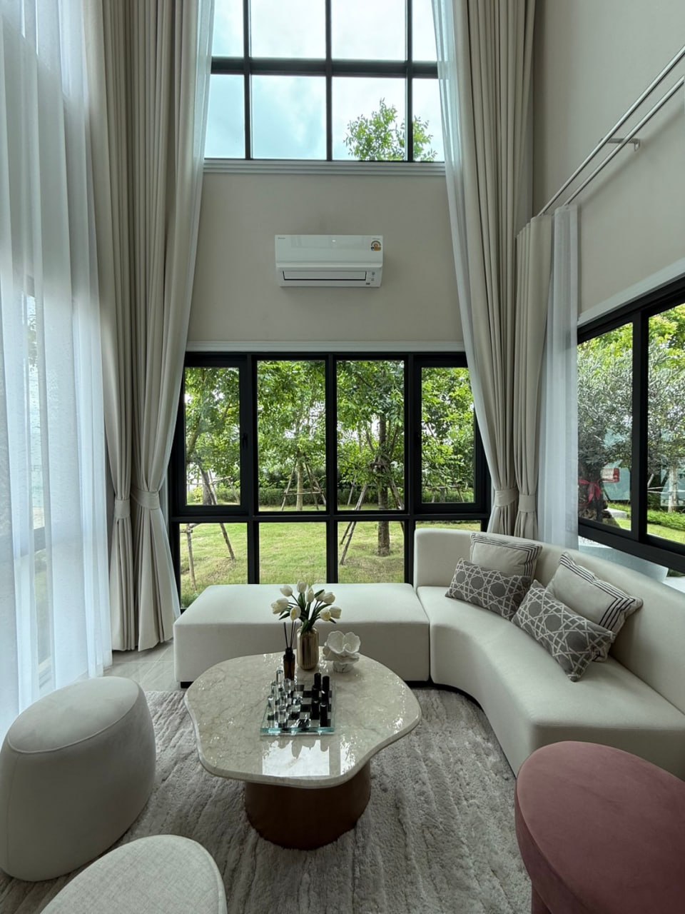 Продажа двухэтажной виллы в новом посёлке