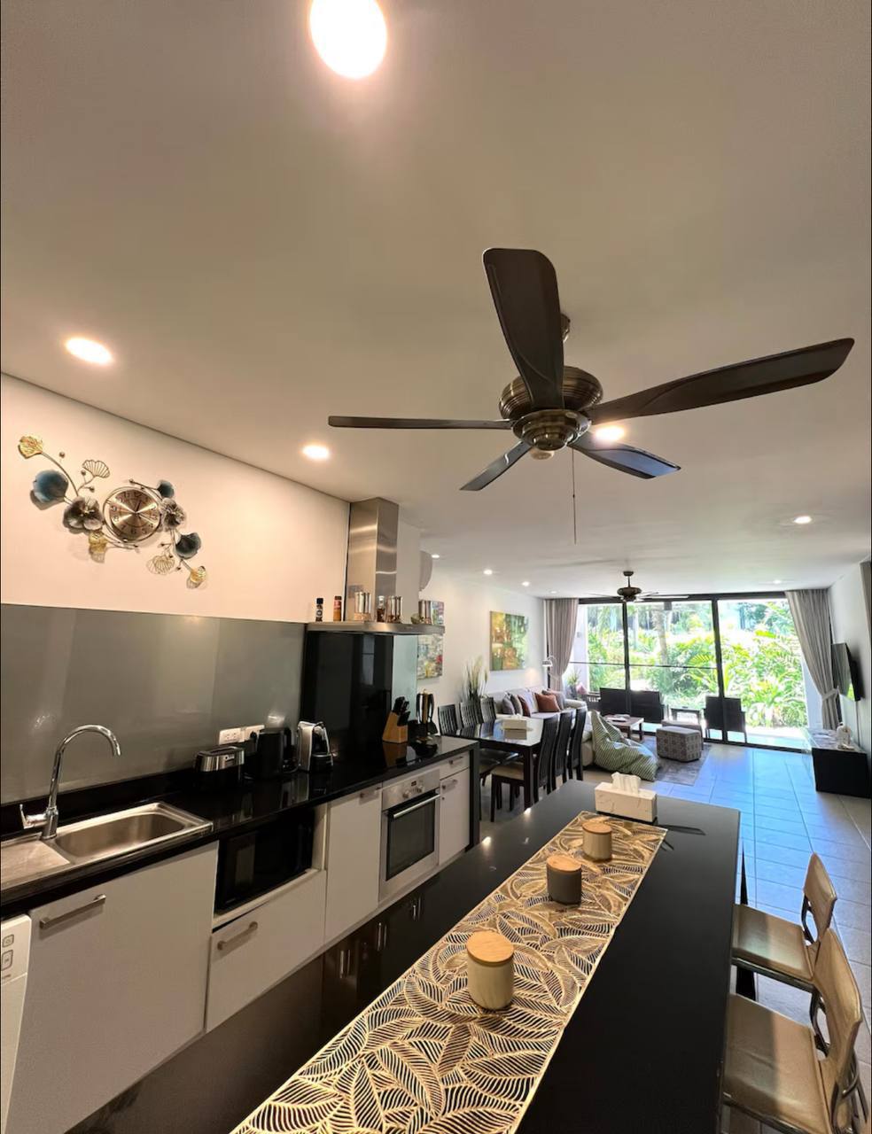 Апартаменты в Бангтао и Сурин