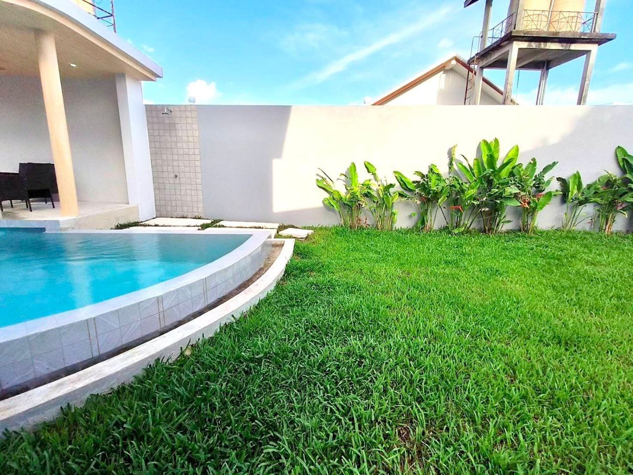 Современная вилла с 3 спальнями