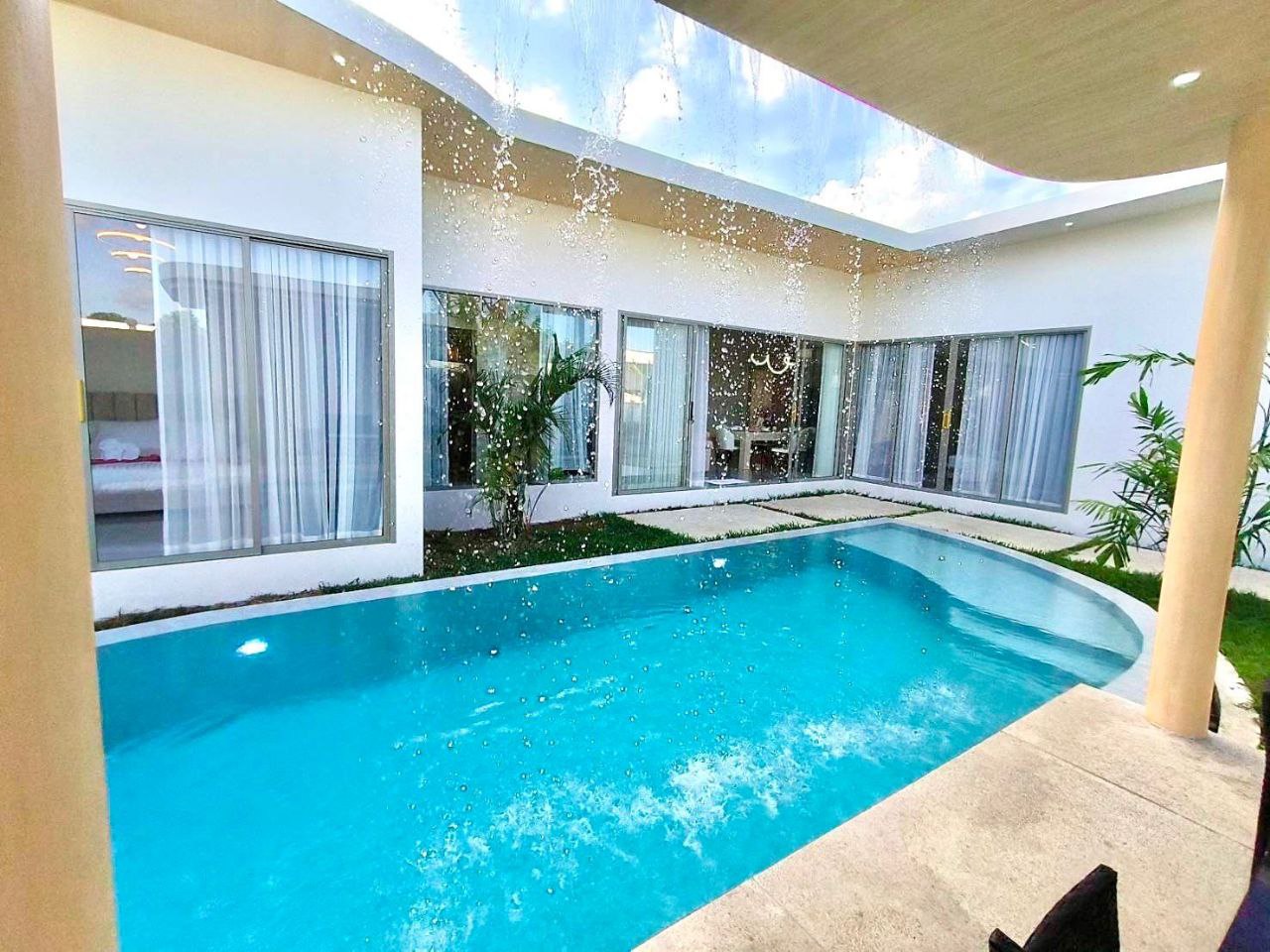 Современная вилла с 3 спальнями