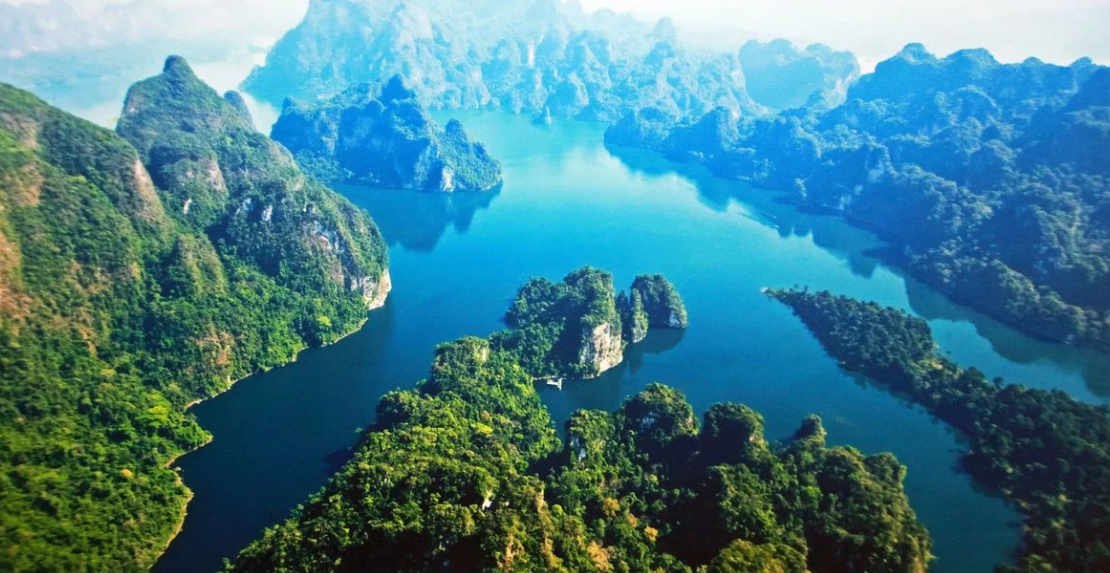 Озеро Чео Лан в Таиланде