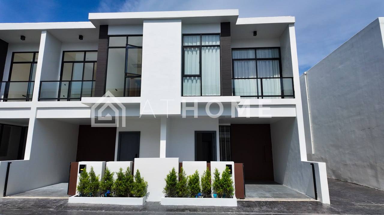 Продажа таунхауса с бассейном в Таиланде