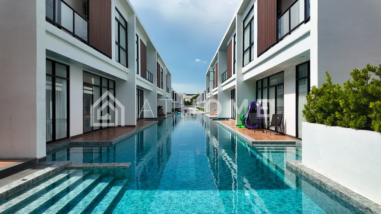 Продажа таунхауса с бассейном в Таиланде