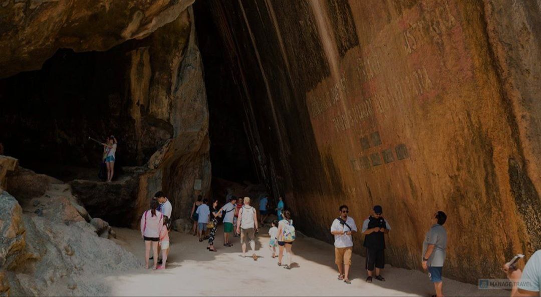 Экскурсия на остров Джеймса Бонда