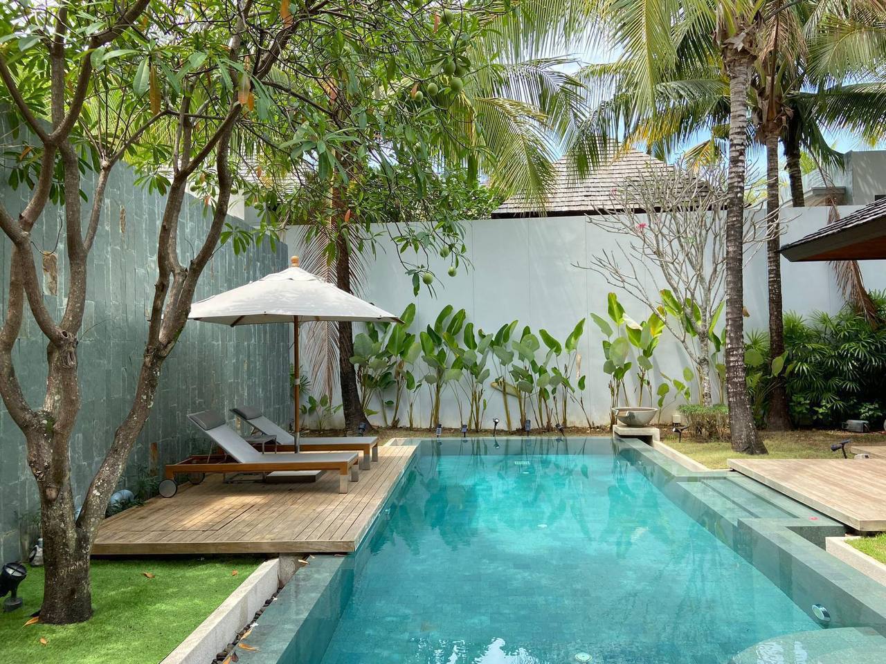 Аренда и продажа виллы с бассейном