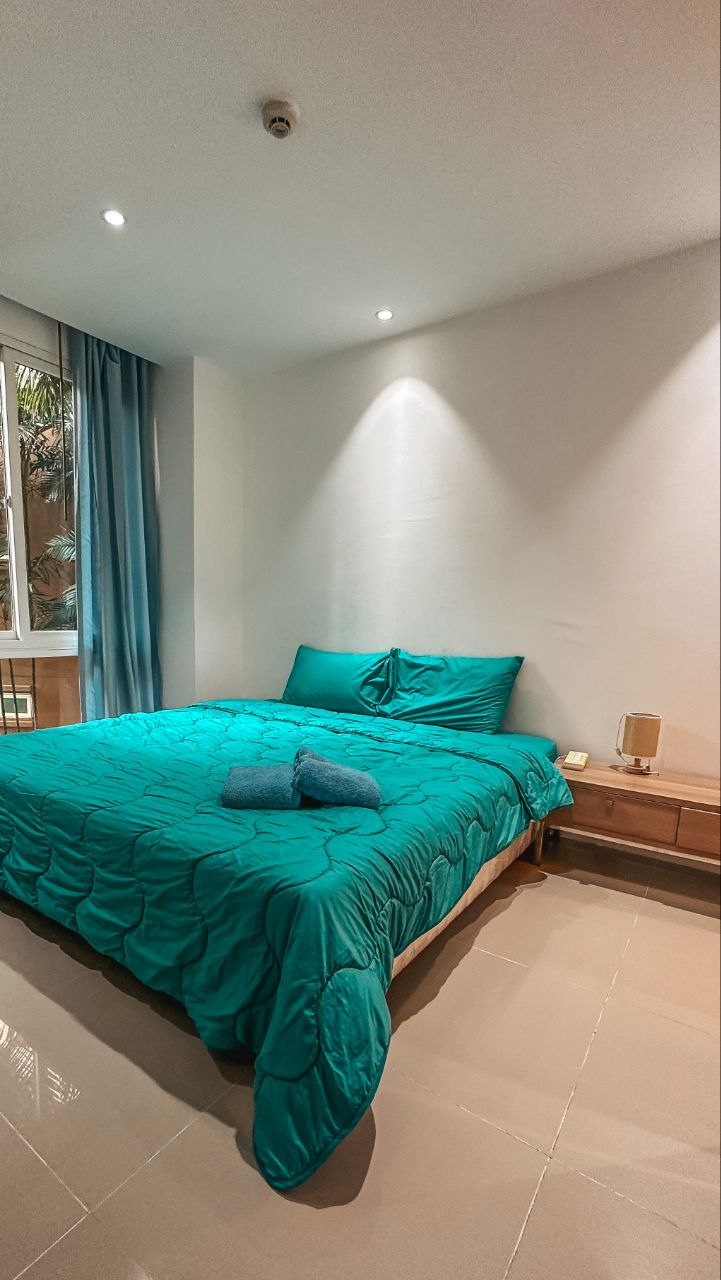 Аренда квартиры с видом на бассейн