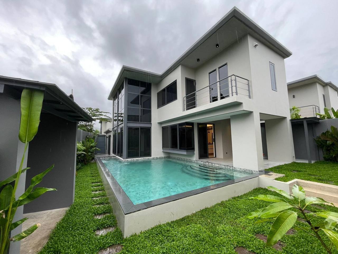 Аренда новой виллы на год