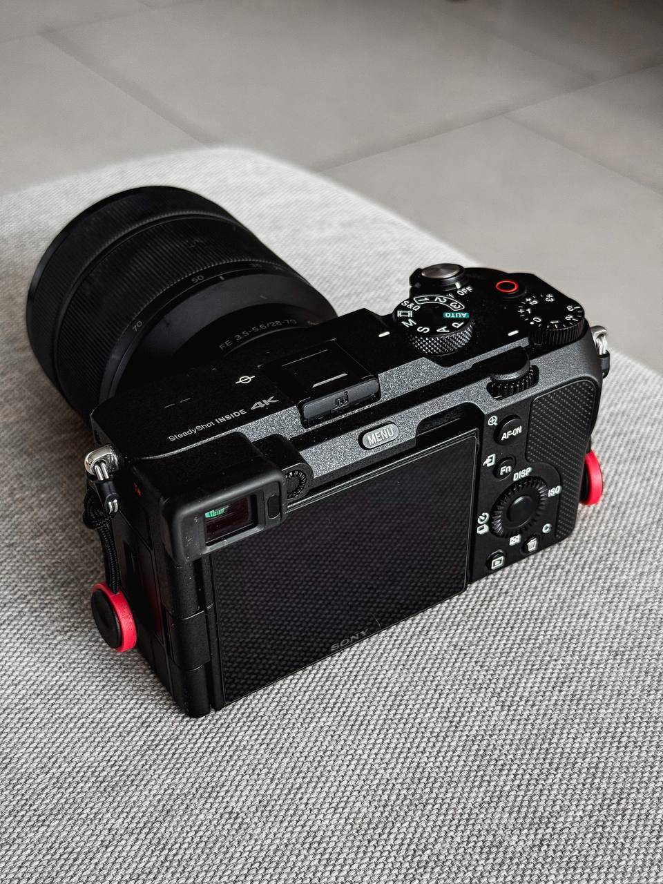 Продажа полнокадровой камеры с объективом