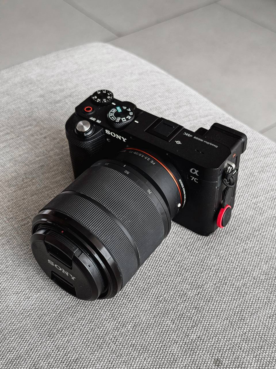 Продажа полнокадровой камеры с объективом