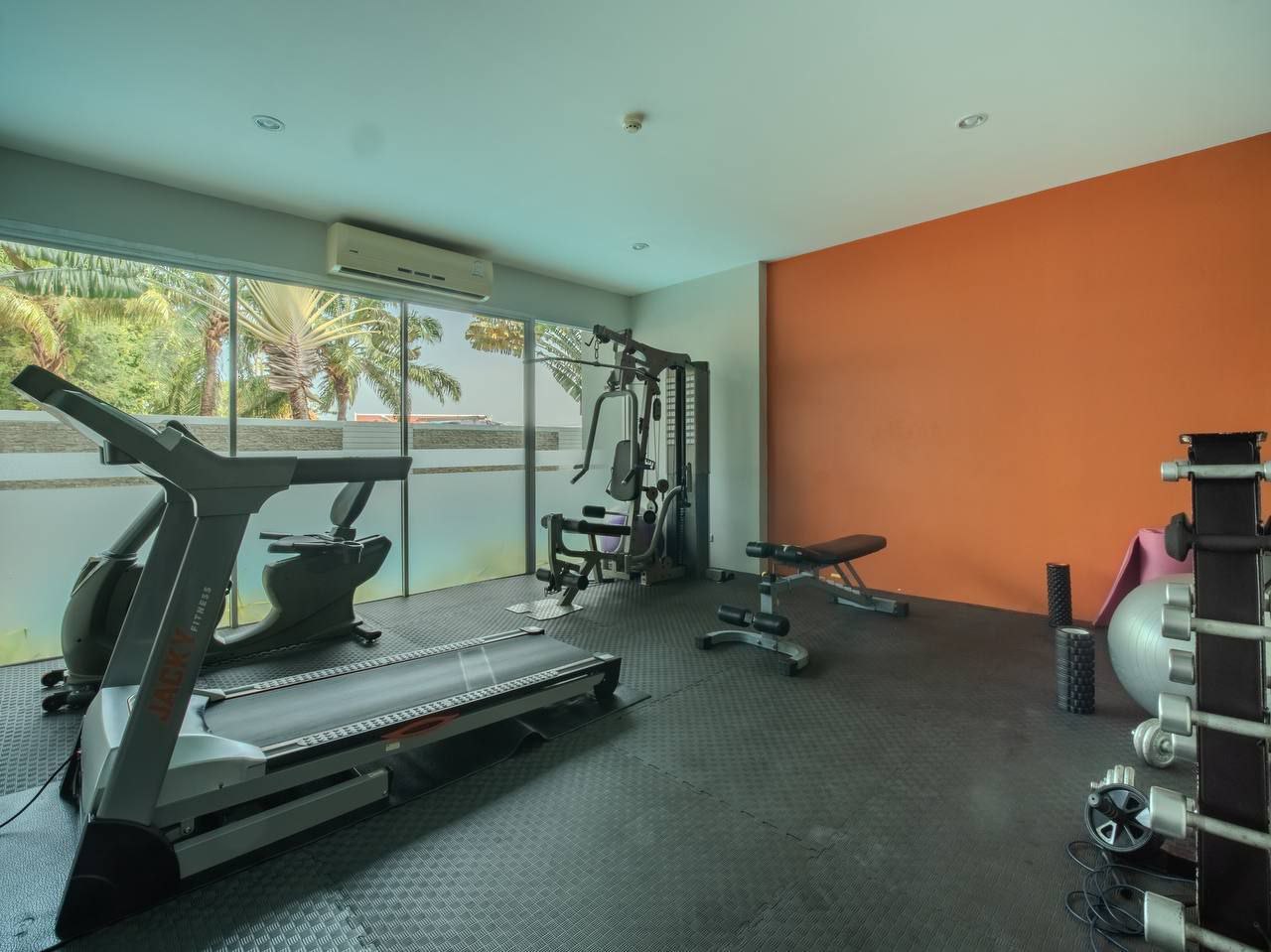 Аренда студии в районе Карон, Пхукет