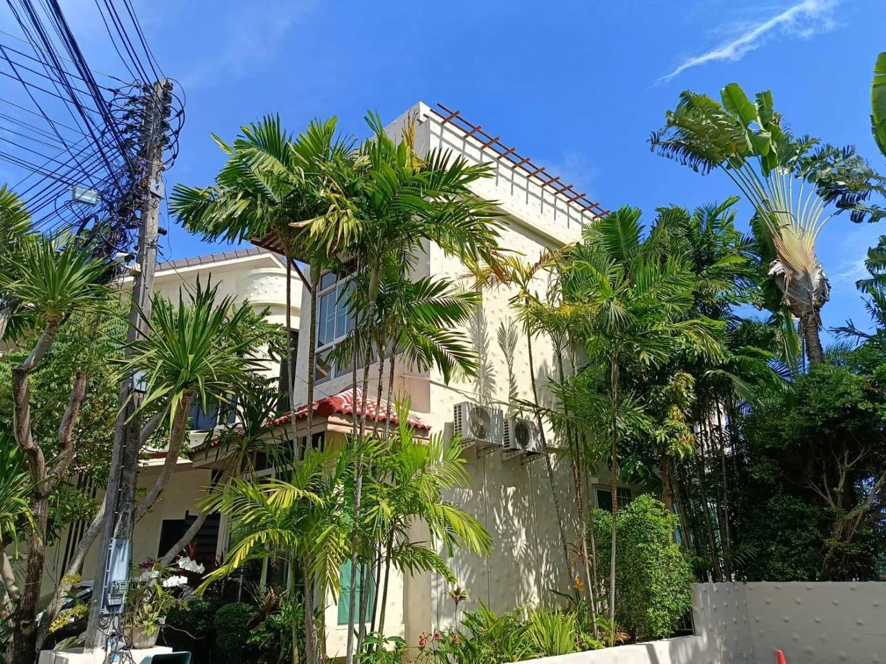 Продажа виллы с бассейном