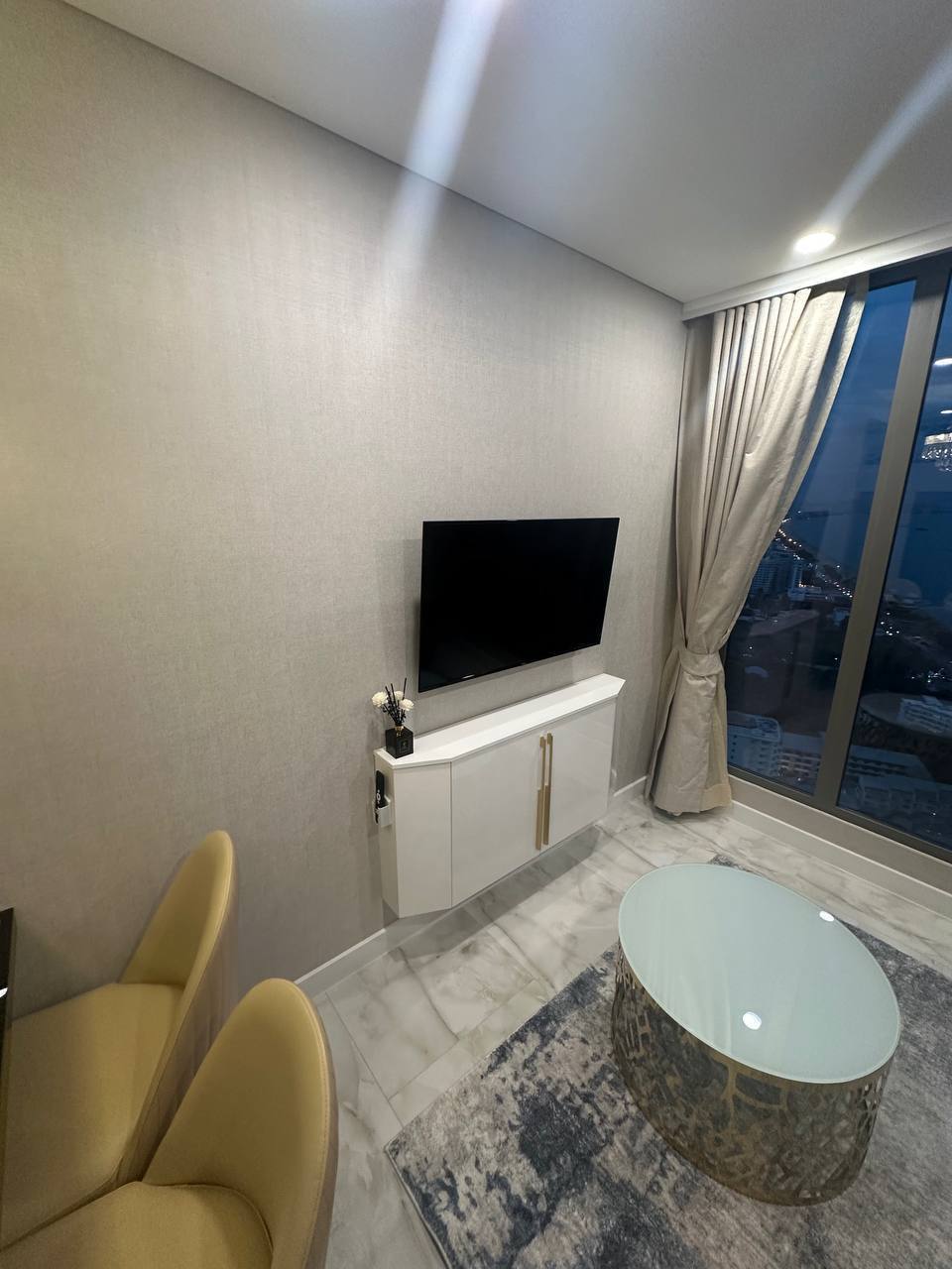 Премиум-кондо на первой линии моря