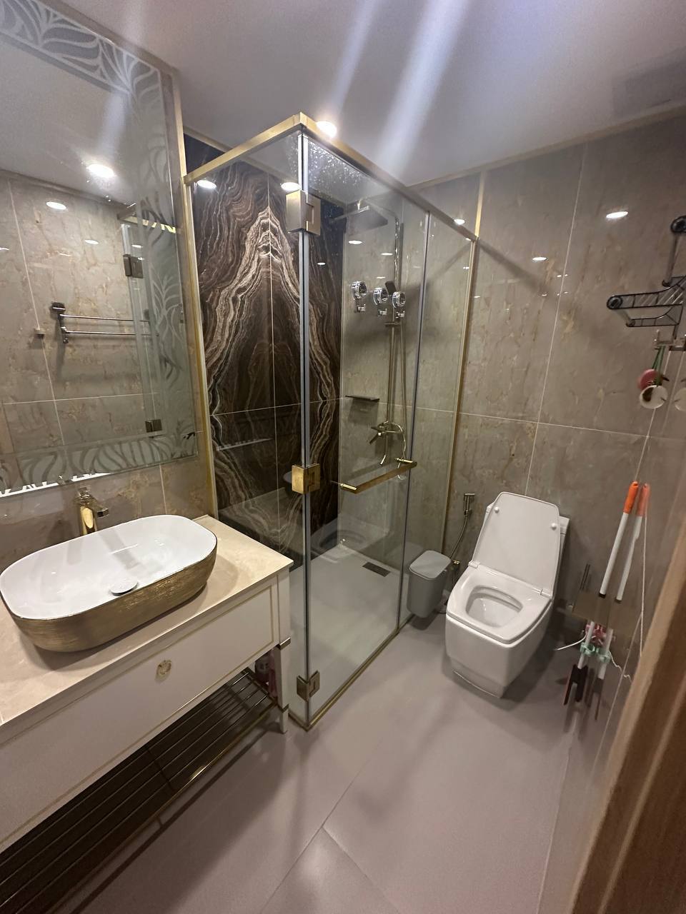 Премиум-кондо на первой линии моря