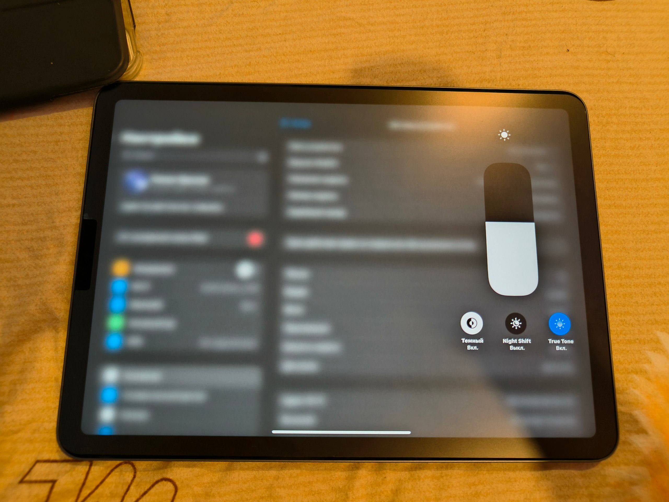 Продажа планшета с аксессуарами