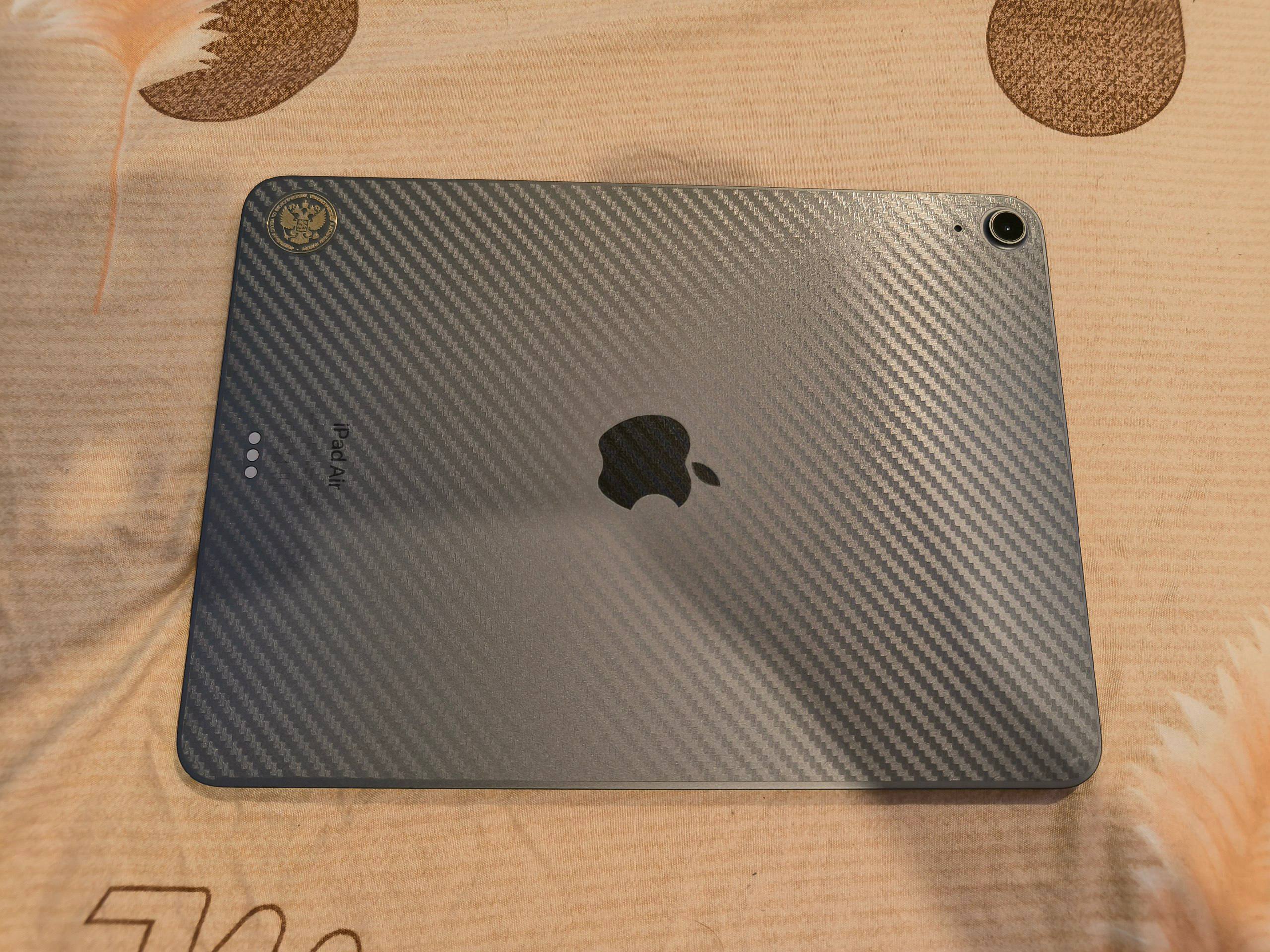 Продажа планшета с аксессуарами