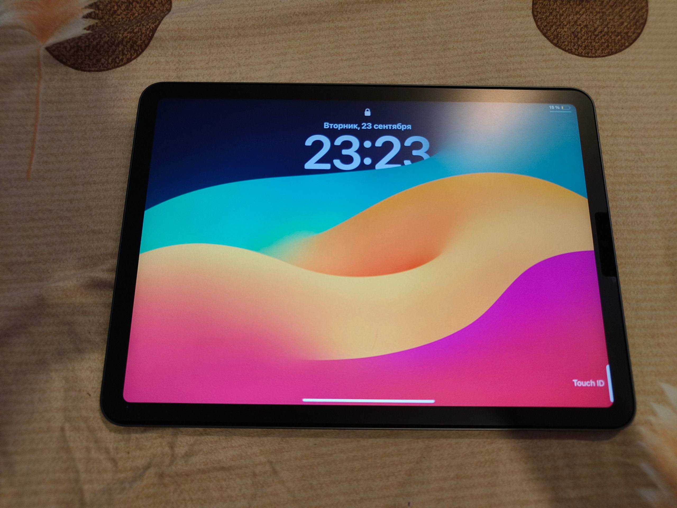 Продажа планшета с аксессуарами