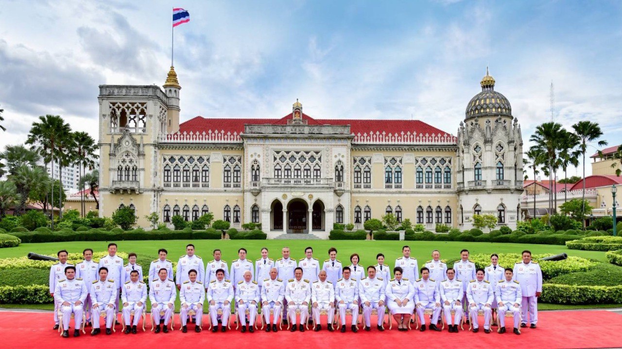 Новое правительство Таиланда принесло присягу