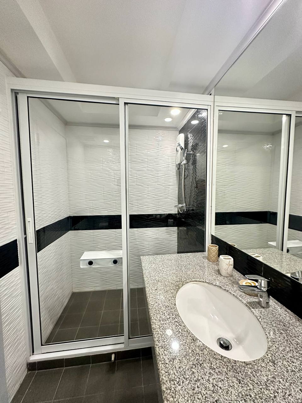 Современный жилой комплекс на Пратамнаке