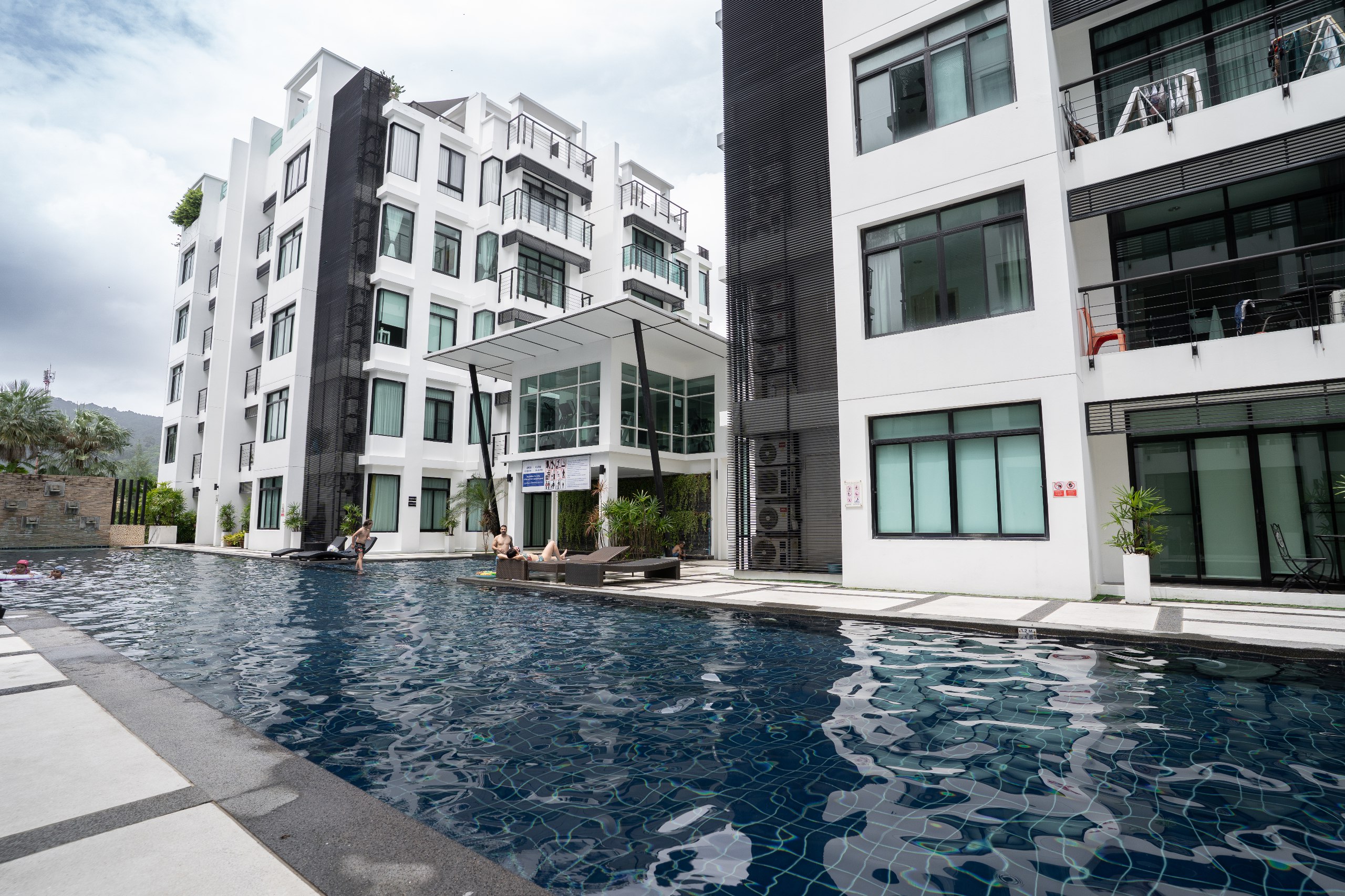 Аренда трехкомнатных апартаментов у пляжа