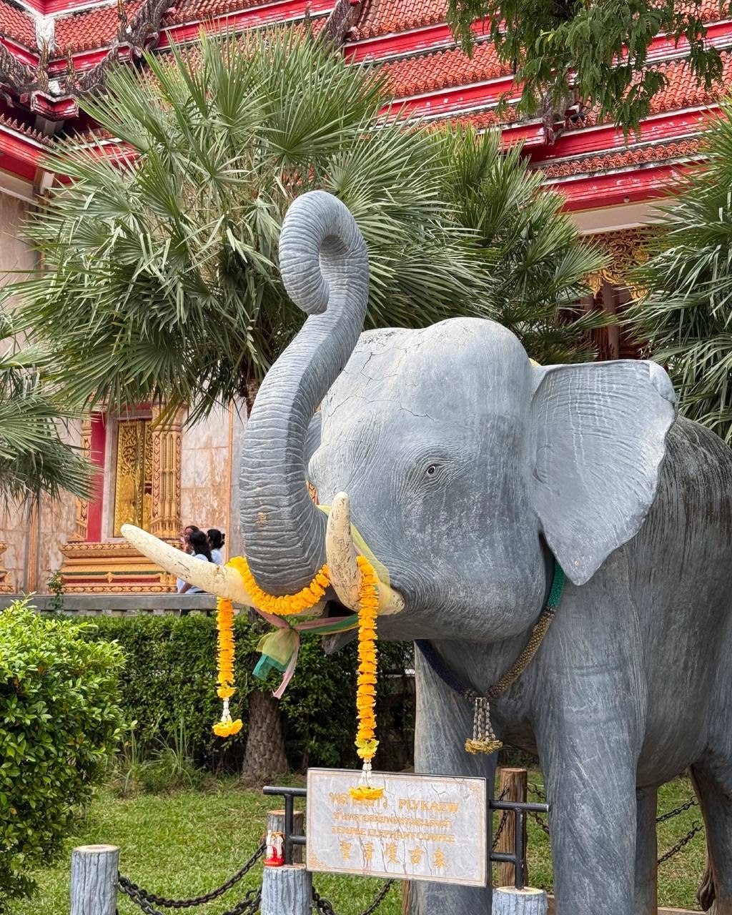 Известный храм Ват Чалонг на Пхукете