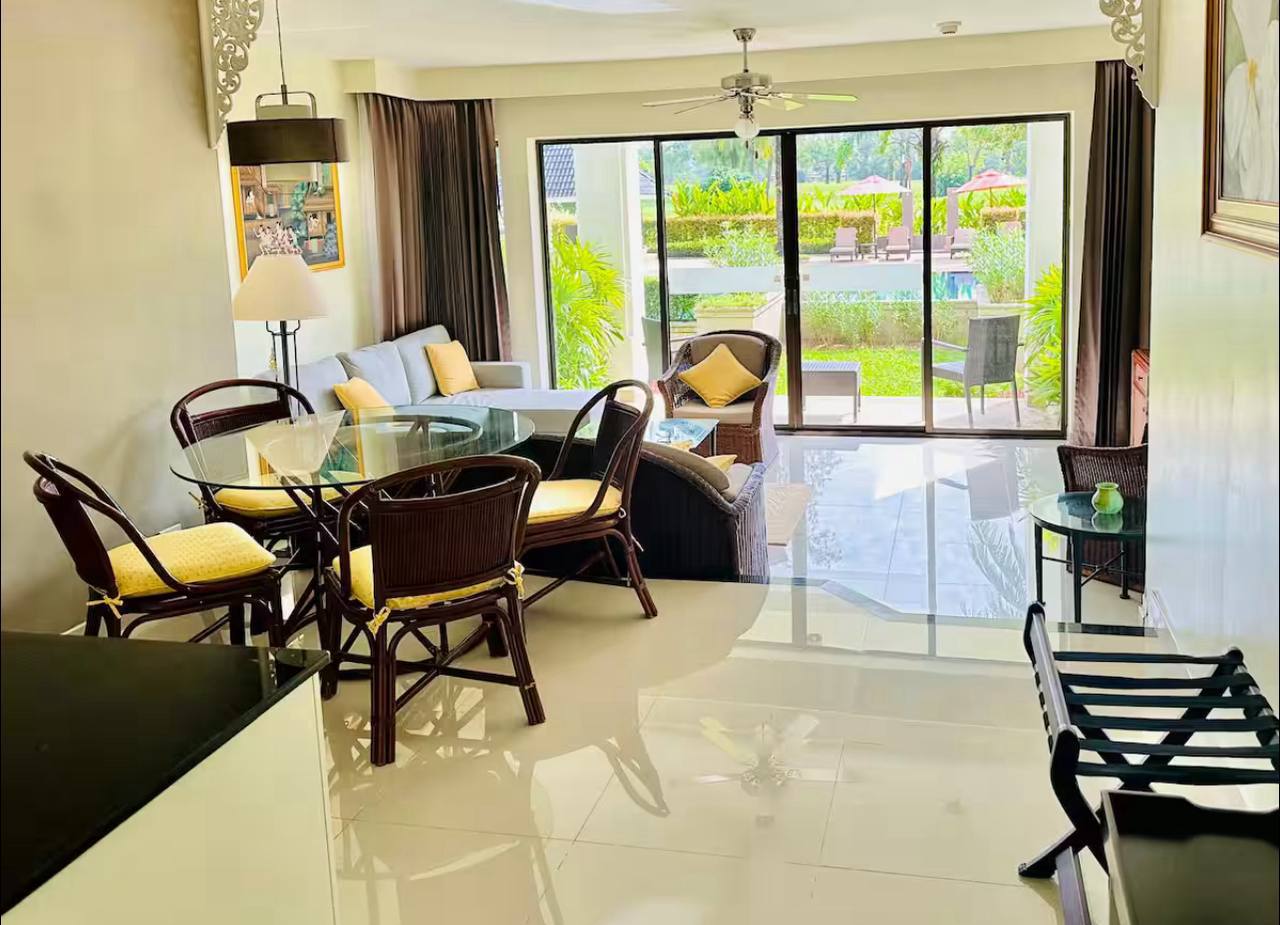 Апартаменты на гольф-поле в лагуне