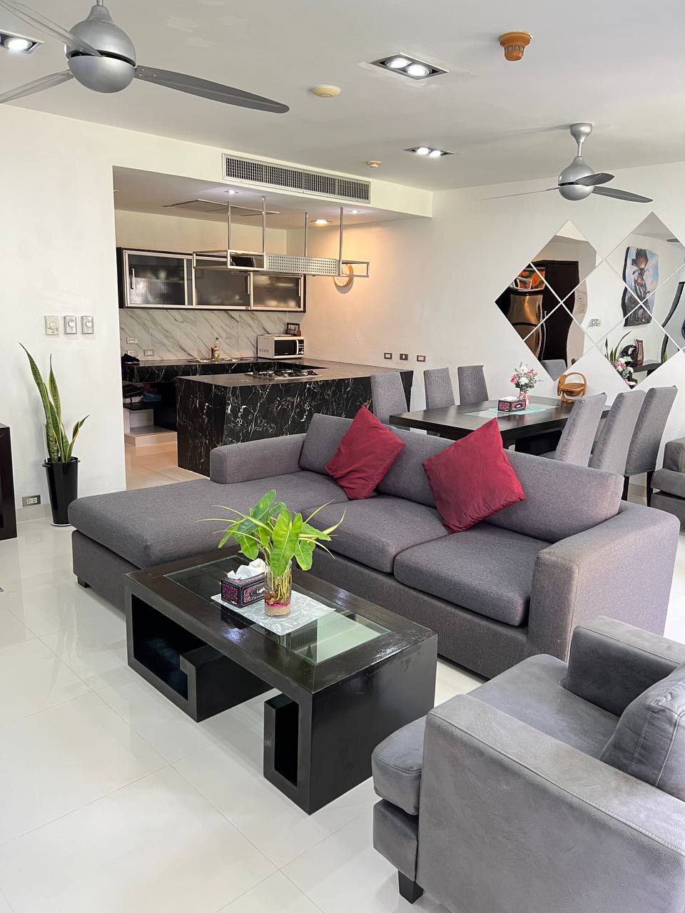 Аренда просторной квартиры в Камале