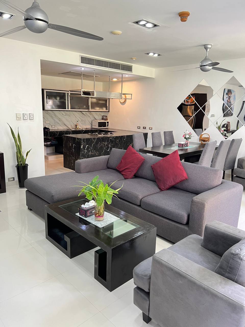 Аренда просторной квартиры в Камале