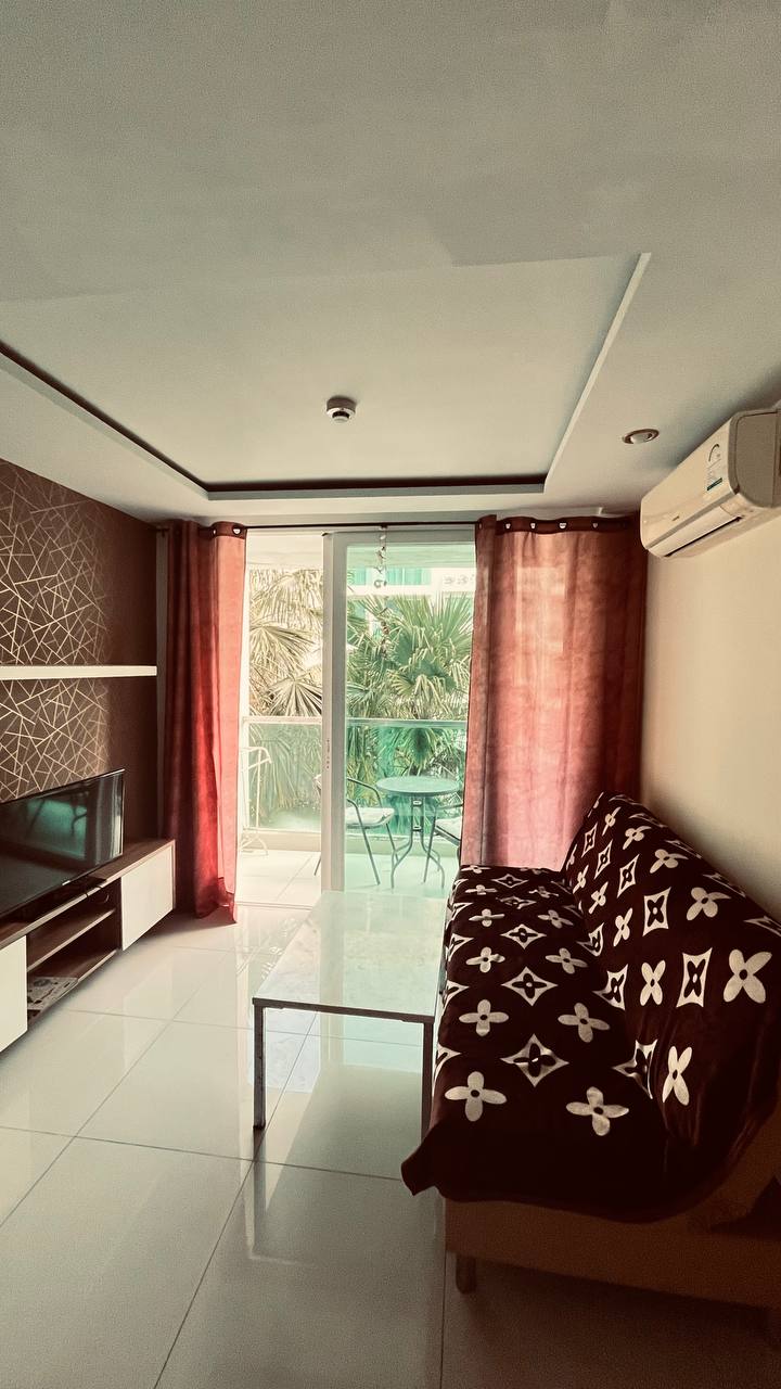 Аренда квартиры с видом на бассейн