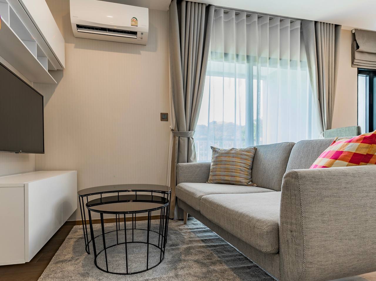 Аренда апартаментов с видом на бассейн