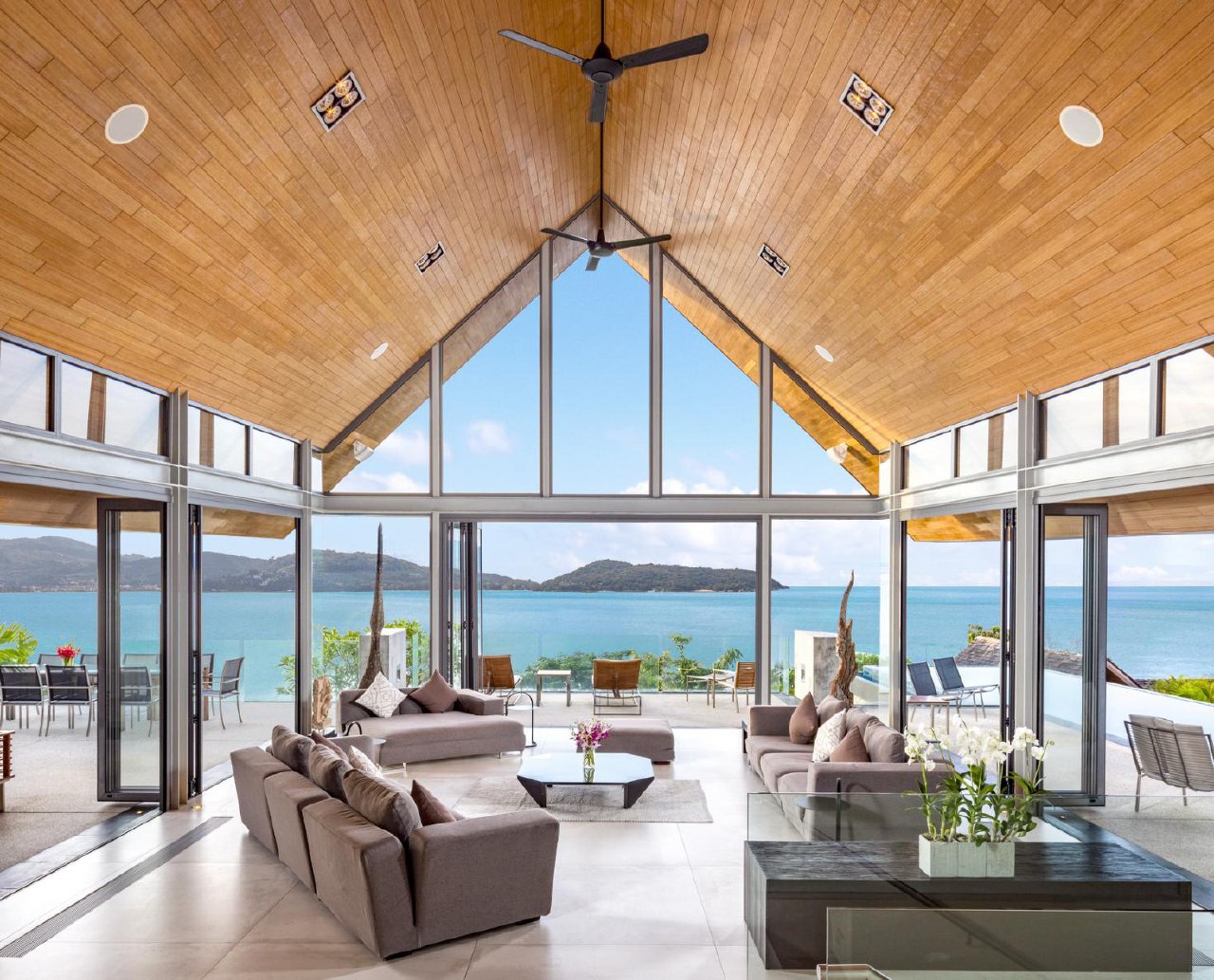 Аренда роскошной виллы с видом на океан