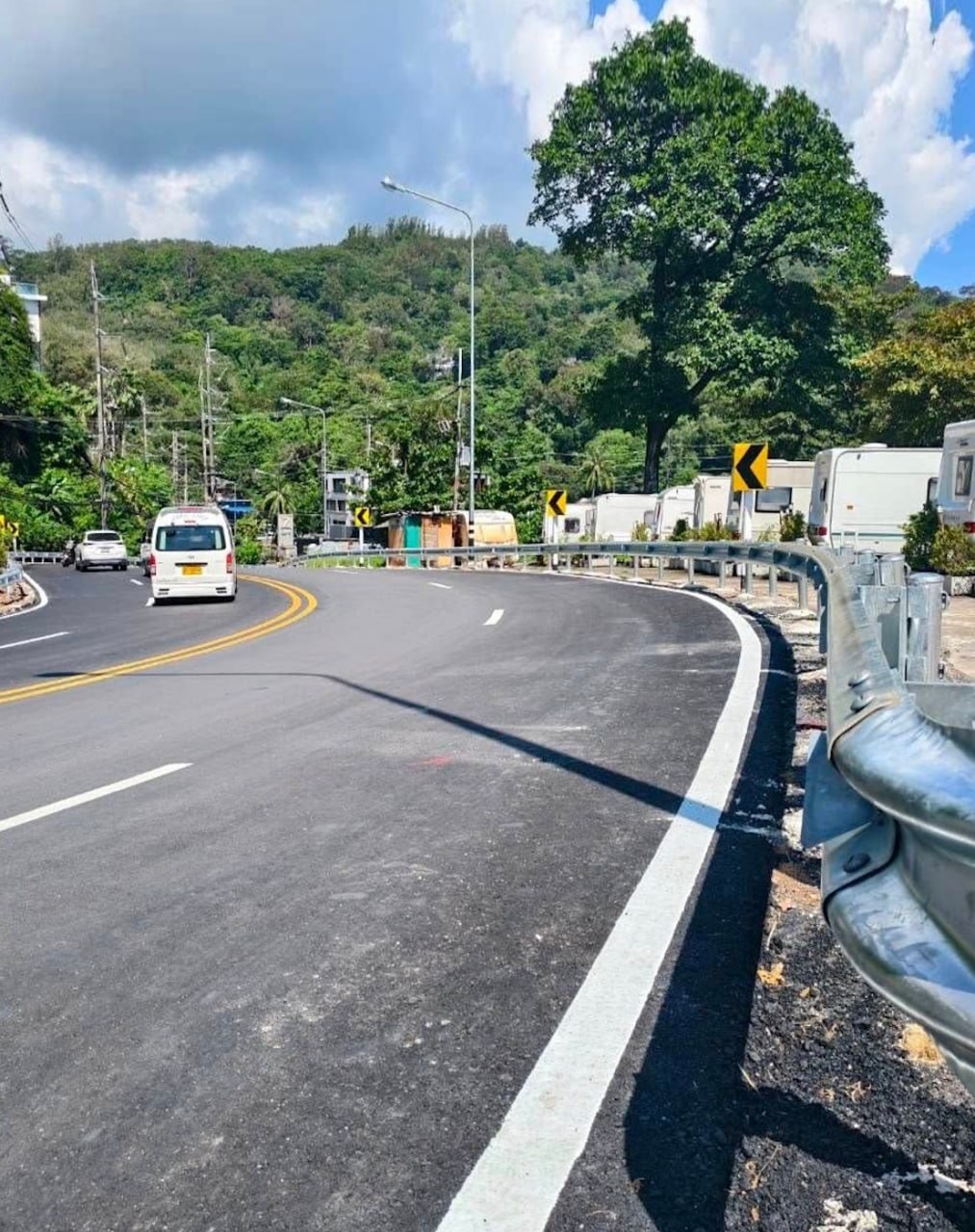 Дорожные работы на трассе Патонг-Камала