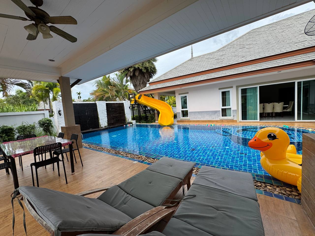 Аренда виллы в районе Хуаяй