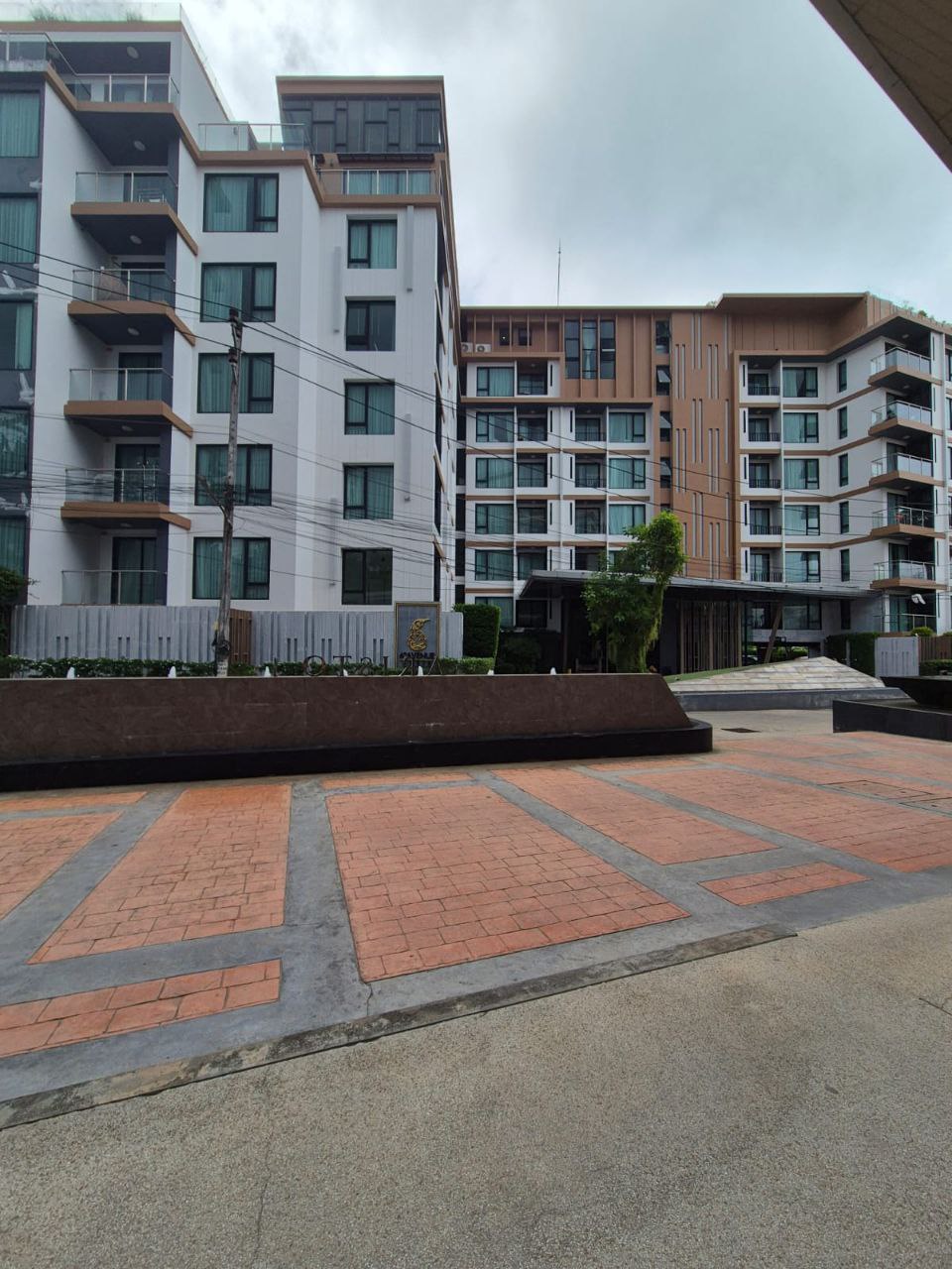 Современная студия с перегородкой