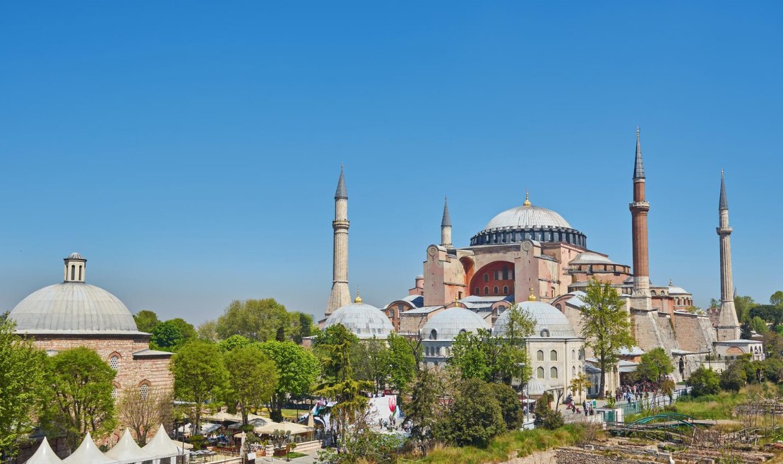 Спад спроса россиян на ВНЖ в Турции