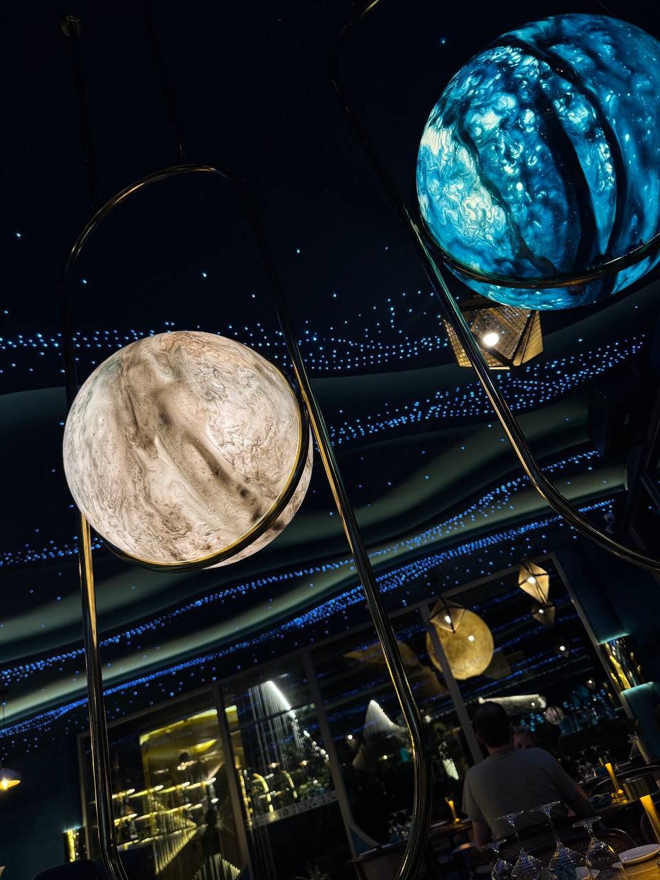 Романтический бар на крыше отеля