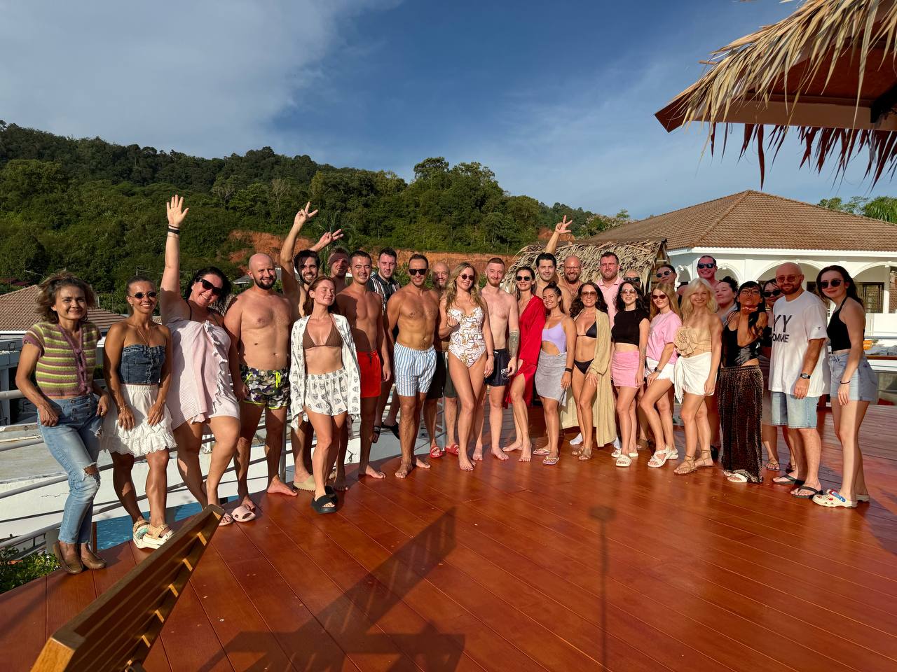 Продажа недвижимости и тимбилдинги