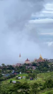 Посещение храма в тумане