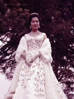 Королева Сирикит и её вклад