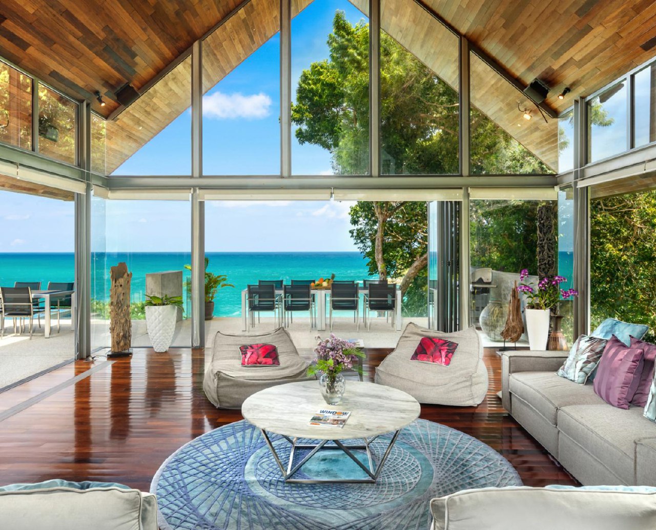 Посуточная аренда виллы на скале