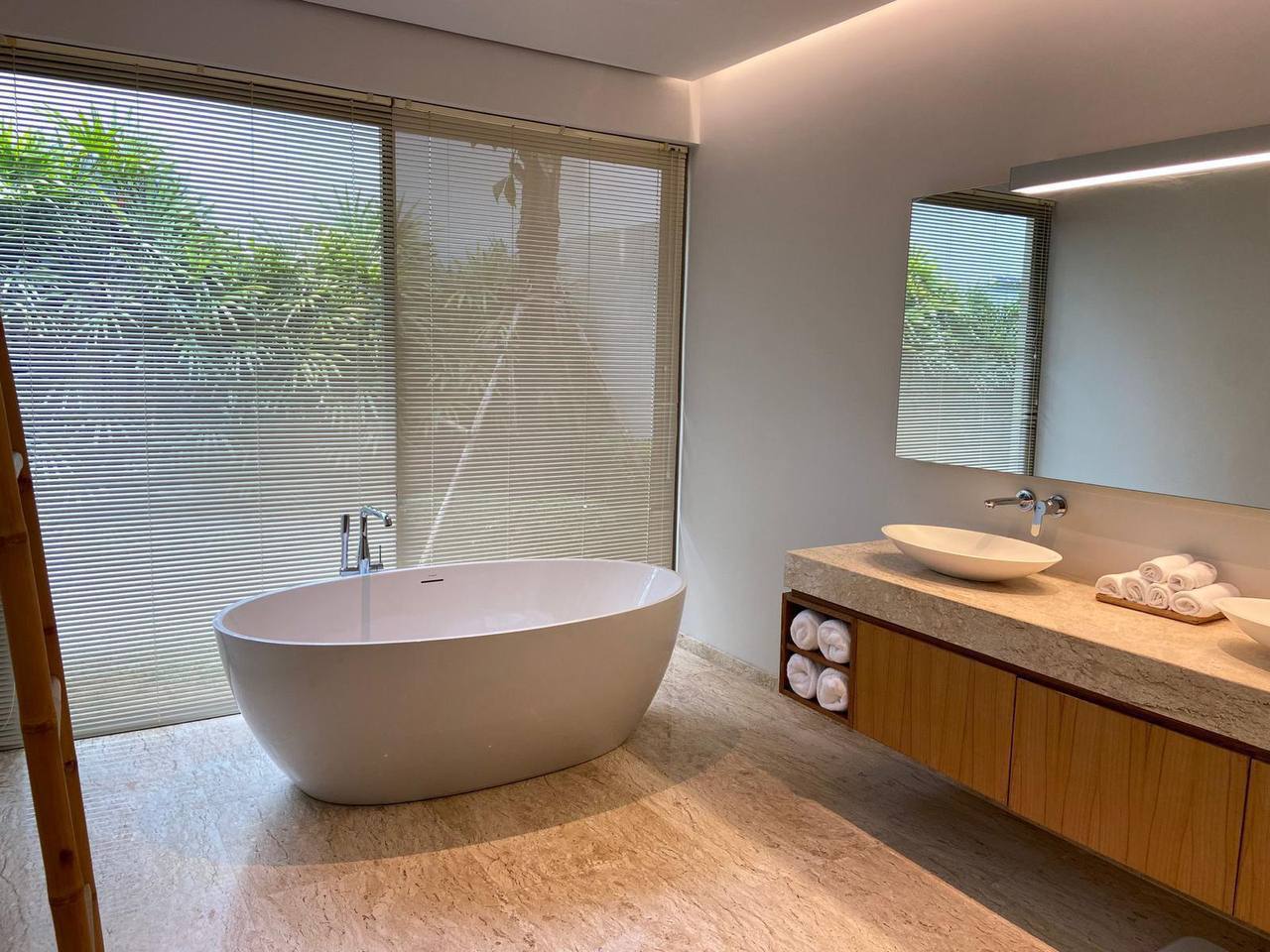 Аренда и продажа виллы с бассейном