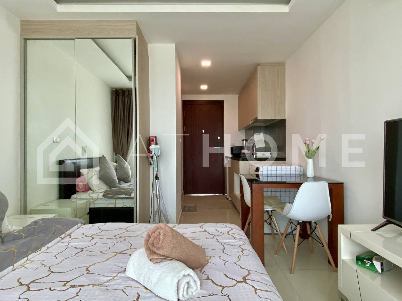 Аренда студии в Джомтьене