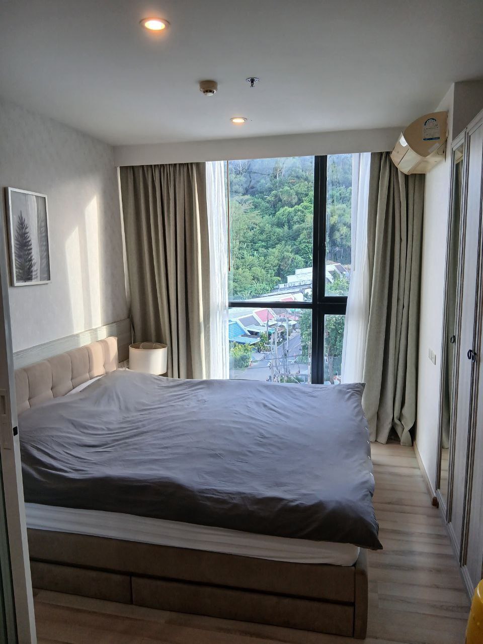 Аренда кондо в центре на год