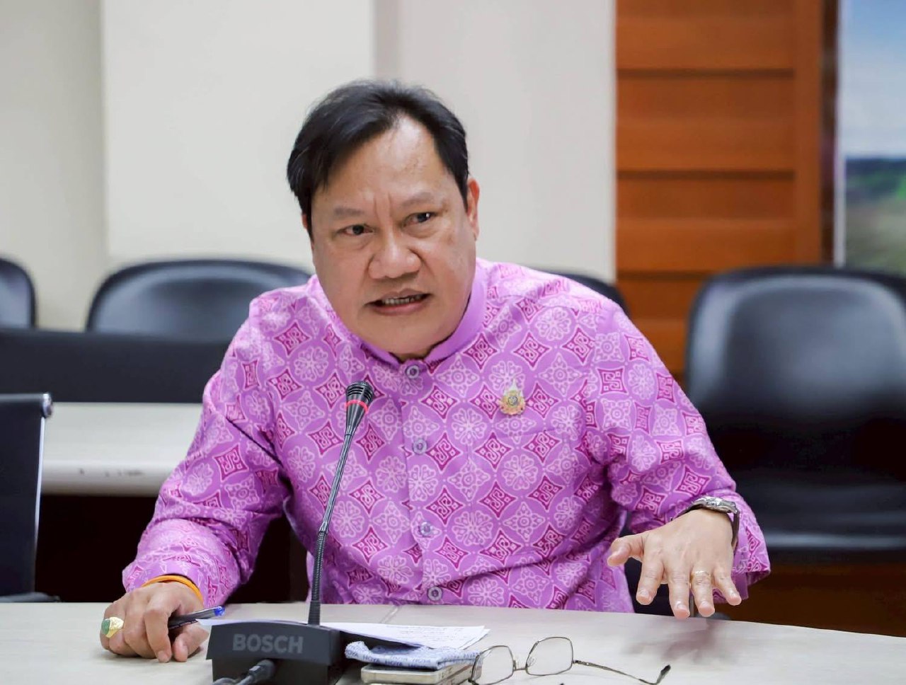 Проверка иностранцев в Таиланде